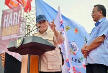Presiden Prabowo Tegaskan Komitmen Pemerintah untuk Kesejahteraan Pekerja dalam Peringatan Hari Buruh di Monas